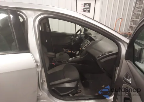 2014 Ford Focus Se z USA, uszkodzony, nr VIN 1FADP3F24EL346846